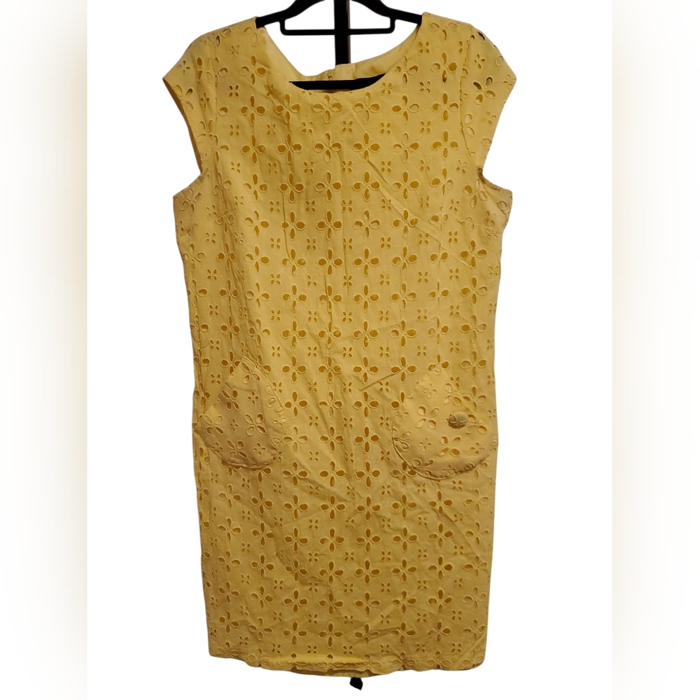R&K Yellow Eyelet Shift Sleeveless Dress Size: 16 EUC